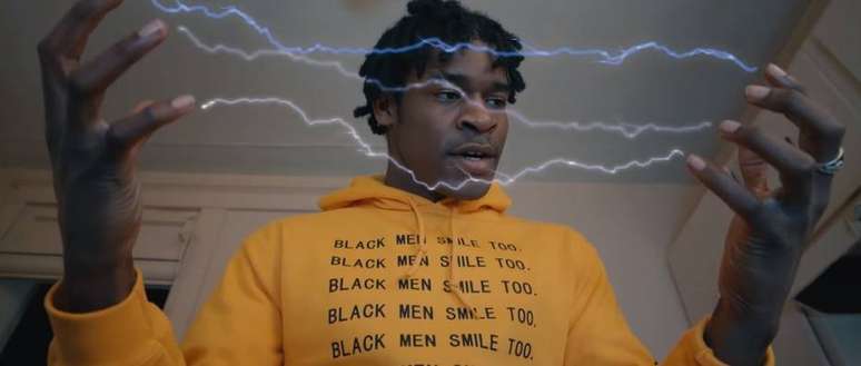 Cena do curta-metragem inspirado em 'Super Choque', criado por fãs do herói.