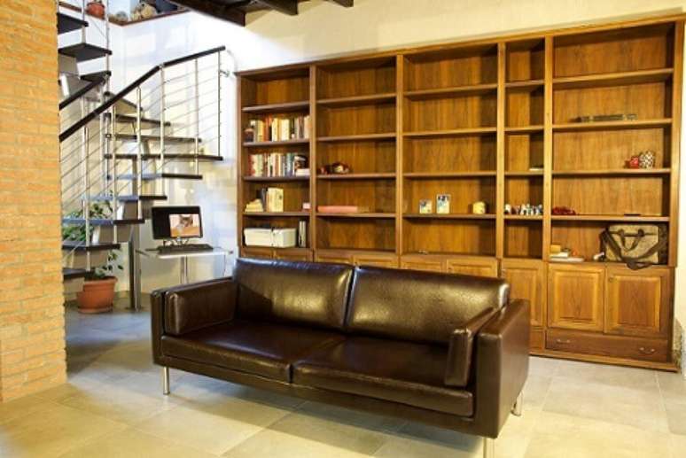 29. O marrom d&aacute; sensa&ccedil;&atilde;o de aconchego aos ambientes. Projeto de Gabriele Barotto