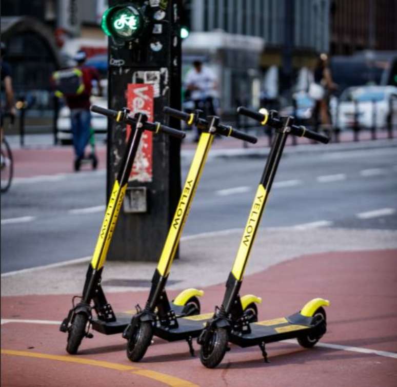 Depois de quase nove meses circulando pela cidade de São Paulo, os patinetes elétricos devem ganhar sua primeira regulamentação definitiva em breve