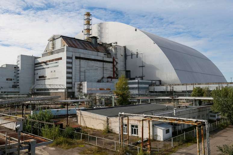 Novo revestimento do prédio do reator 4 para a proteção contra a radiação que ainda é emitida de lá (Foto: Gleb Garanich)
