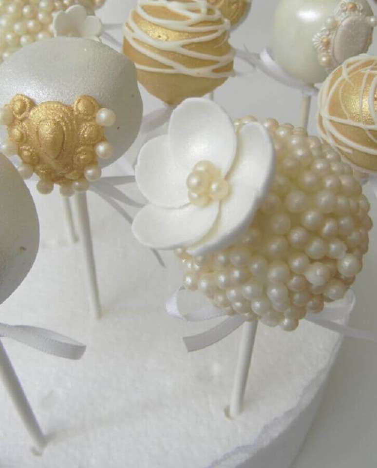 47. Docinhos personalizados para decoração bodas de pérola – Foto: Pinterest