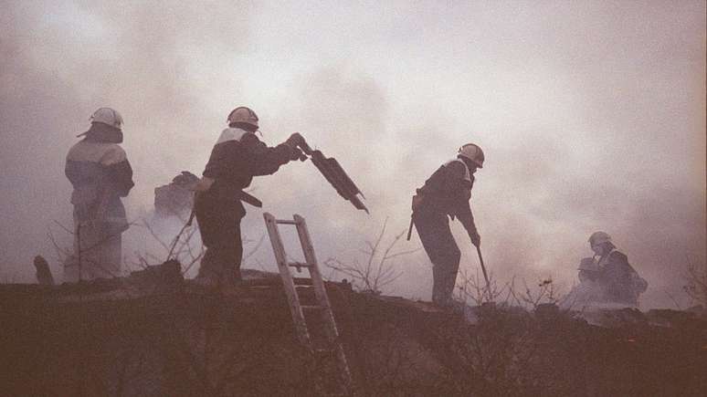 'Os bombeiros foram os verdadeiros heróis da tragédia', diz o historiador Serhii Plokhii