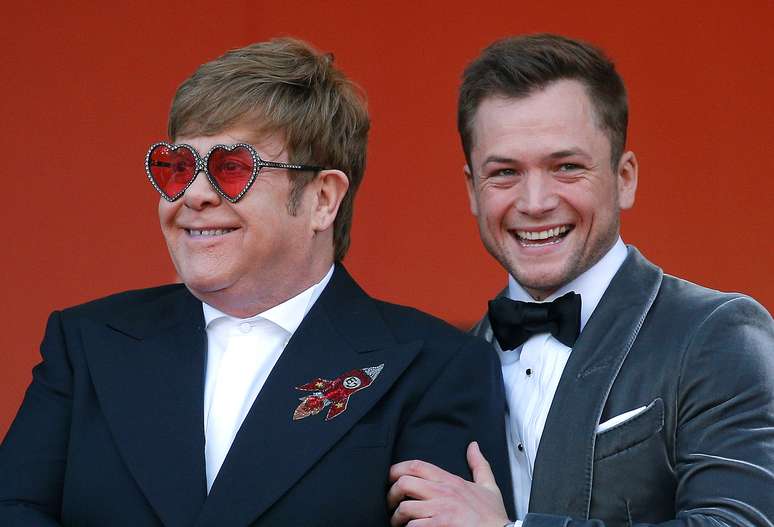 Elton John posa para fotografia com o ator Taron Egerton em Cannes
16/05/2019
REUTERS/Stephane Mahe/File Photo