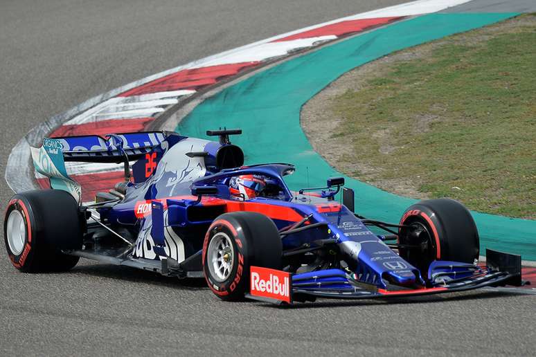 Kvyat acredita que Toro Rosso teve bom ritmo em todas as corridas até agora