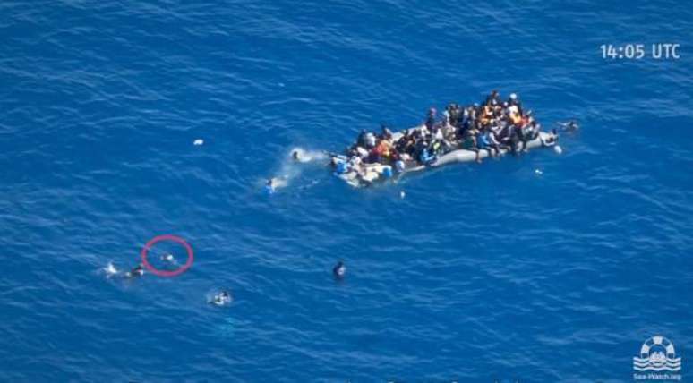 Itália libera navio de resgate de migrantes preso na Sicília