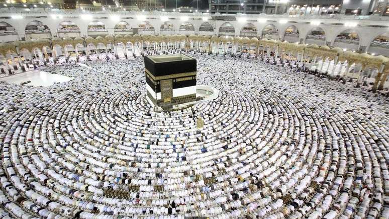 O Hajj do futebol: jogadores muçulmanos estão encontrando