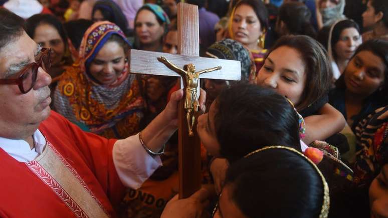 Há cerca de 2,5 milhões de cristãos no Paquistão - menos de 2% da população