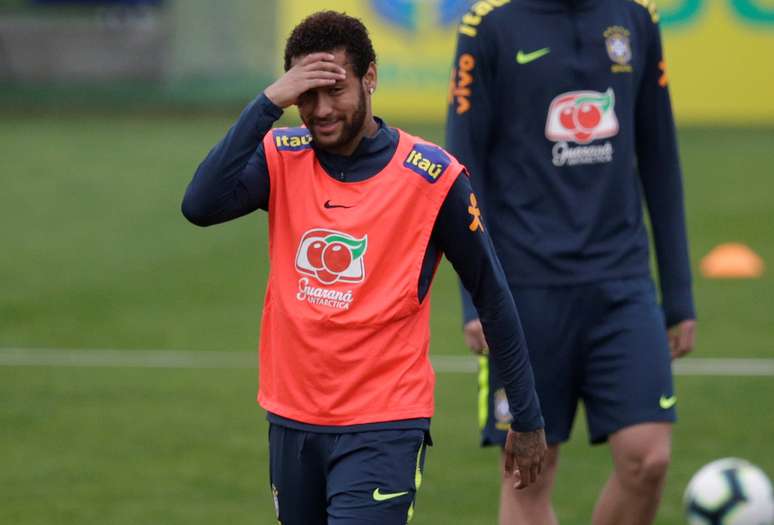 Neymar durante o treinamento com a Seleção no domingo, 2, após acusação de estupro ser divulgada