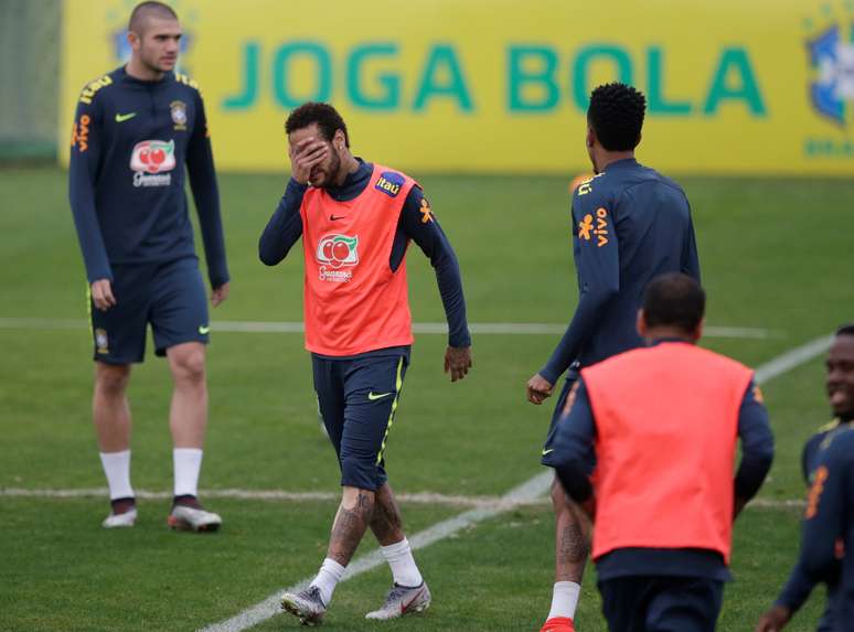 O atacante Neymar durante treino da Seleção