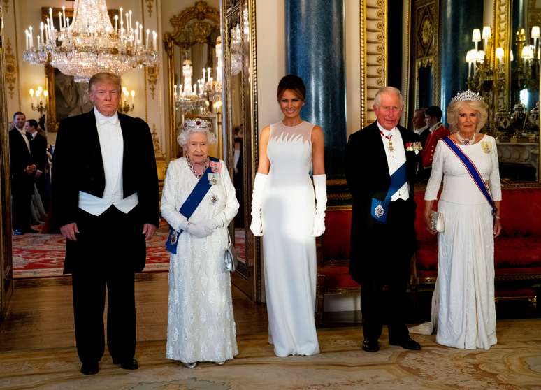 Presidente dos EUA, Donald Trump,  rainha Elizabeth, Melania Trump, Príncipe Charles e Camilla, duquesa de Cornwall
03/06/2019
Doug Mills/Pool via REUTERS
