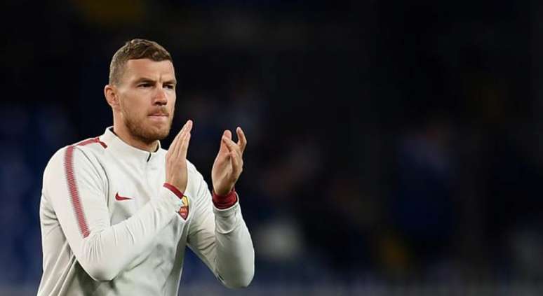 Dzeko com a Roma (Foto: Marco Bertorello / AFP)