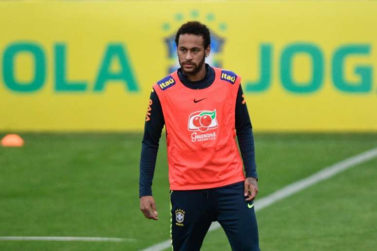 Neymar continua concentrado com a seleção normalmente (Foto: Pedro Martins / MoWA Press)