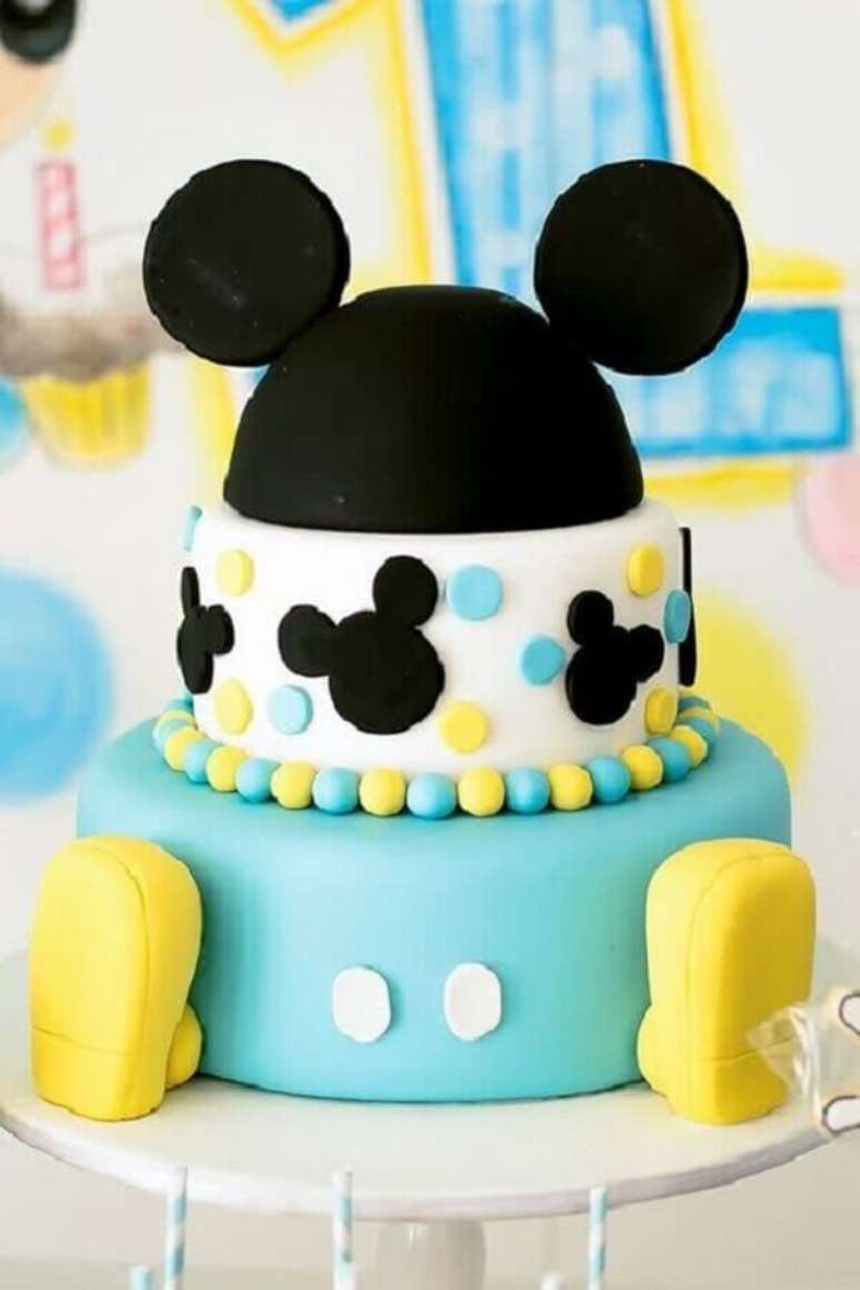 12. Bolo para festa do Mickey baby – Foto: Letter Sample