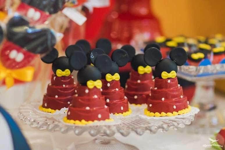 44. Lindos docinhos personalizados para festa do Mickey Mouse – Foto: Pinosy