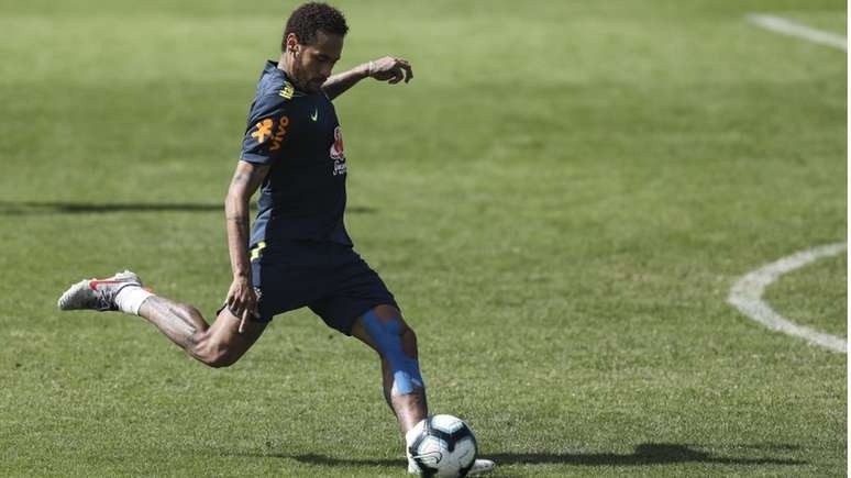 Neymar está no Brasil treinando para a Copa América com a seleção brasileira na Granja Comary, em Teresópolis (RJ)