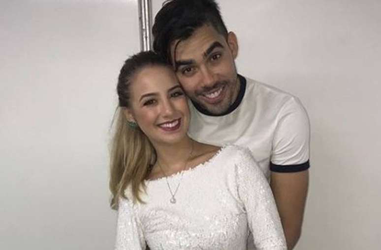 O cantor Gabriel Diniz, que morreu em acidente aéreo em maio de 2019, e a namorada Karoline Calheiros.