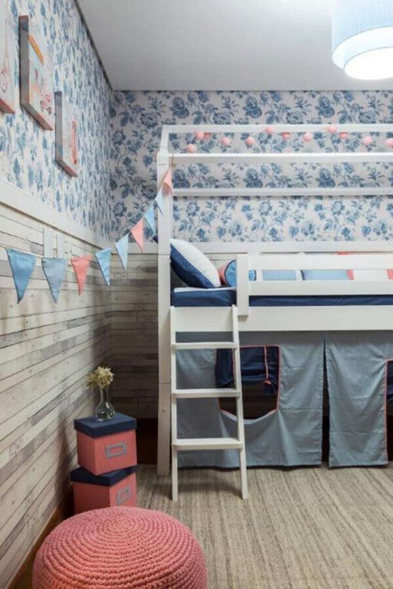 36- O quarto infantil planejado tem cama alta com escadinha e abriga cabaninha sob a cama. Fonte: D&D Show