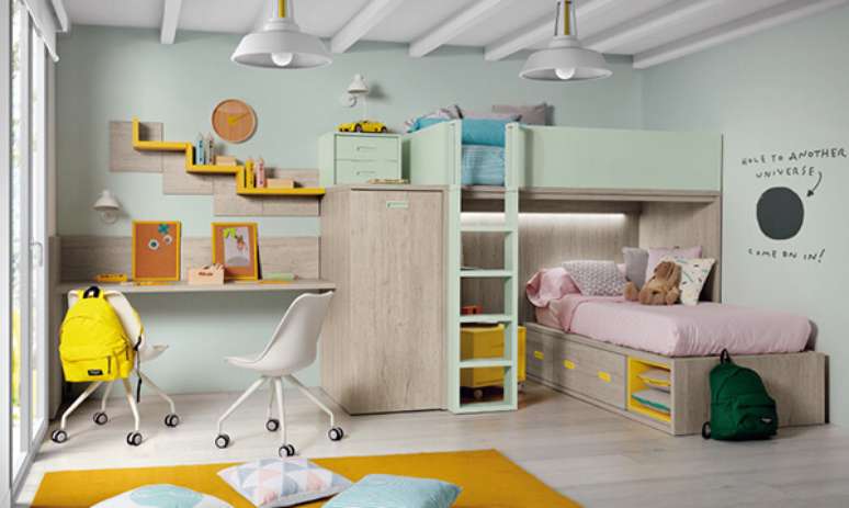 63- No quarto infantil planejado, a beliche em L ocupa a mesma parede da escrivaninha para dois lugares. Fonte: Fonte: Kibuc