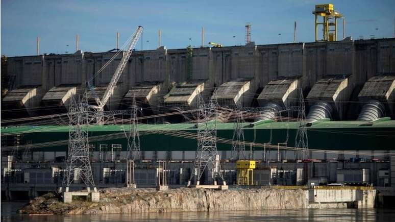 A construção de uma hidrelétrica como Belo Monte afeta todo o bioma, dizem pesquisadores