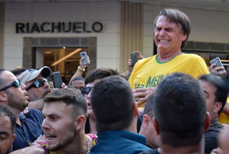 O então candidato à Presdiência Jair Bolsonaro é esfaqueado em Juiz de Fora em setembro do ano passado
06/09/2018
REUTERS/Raysa Campos Leite