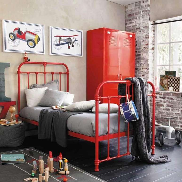 25. Tons de vermelho tamb&eacute;m podem ser usados para compor a decora&ccedil;&atilde;o do quarto infantil &ndash; Foto: Pinterest