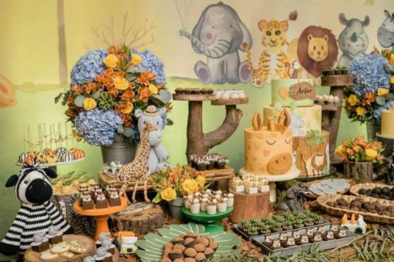 42. Festa saf&aacute;ri baby combina com os animais na vers&atilde;o filhote. &ndash; Foto: Pinterest