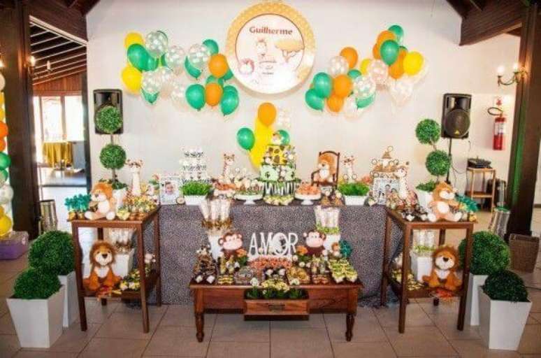 44. Festa saf&aacute;ri simples tamb&eacute;m s&atilde;o encantadoras. &ndash; Foto: Pinterest