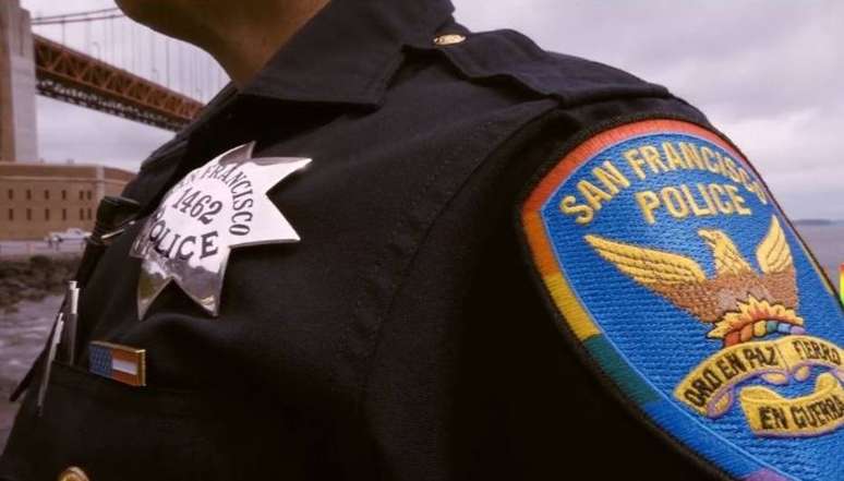 Polícia de São Francisco ganha uniformes e viaturas LGBTs em homenagem ao Stonewall.