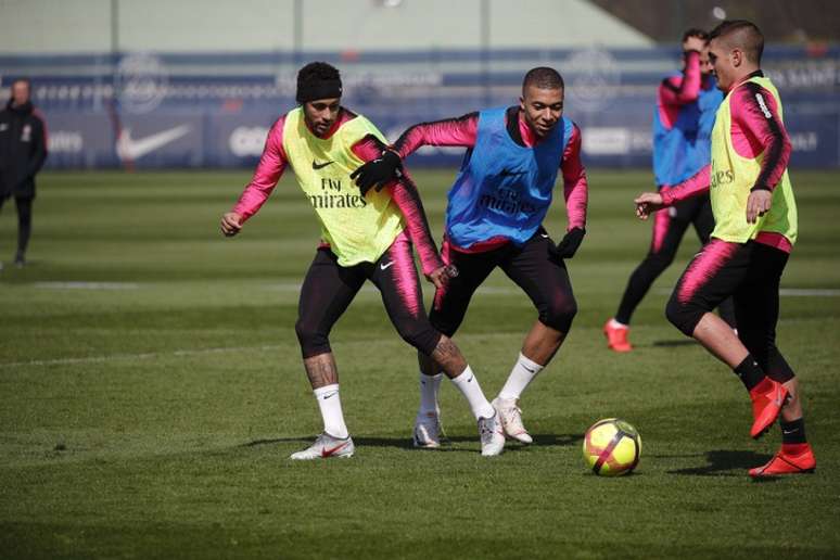 Verratti, Neymar e Mbappé em ação pelo PSG (Foto: Divulgação/Paris Saint-Germain)