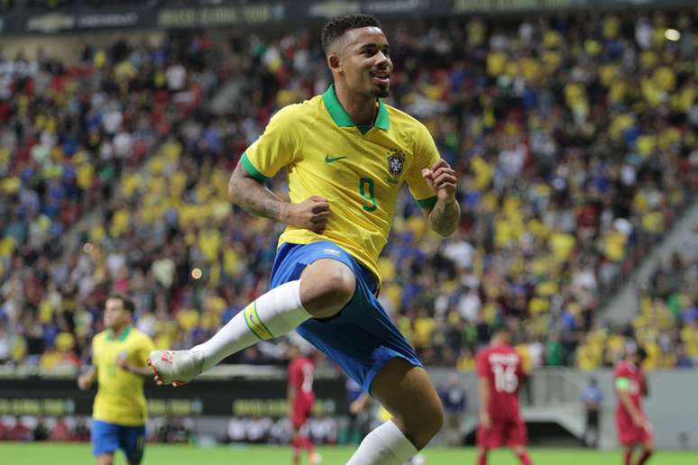 Gabriel Jesus, do Brasil, comemora seu gol em partida amistosa contra o Catar, preparatória à Copa América, realizada no estádio Mané Garrincha, em Brasília, nesta quarta-feira, 05.