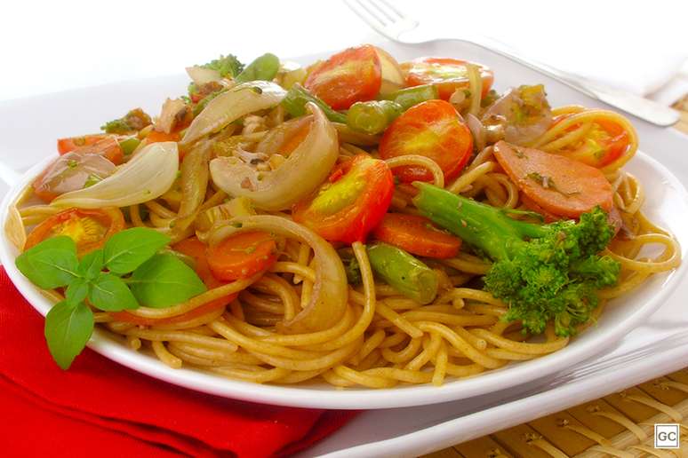 
Produ&ccedil;&atilde;o: Stela Handa/Maria Olinda Cabral