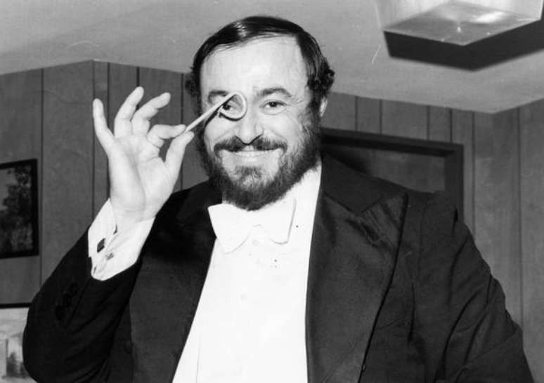 Luciano Pavarotti é conhecido por popularizar a ópera no mundo