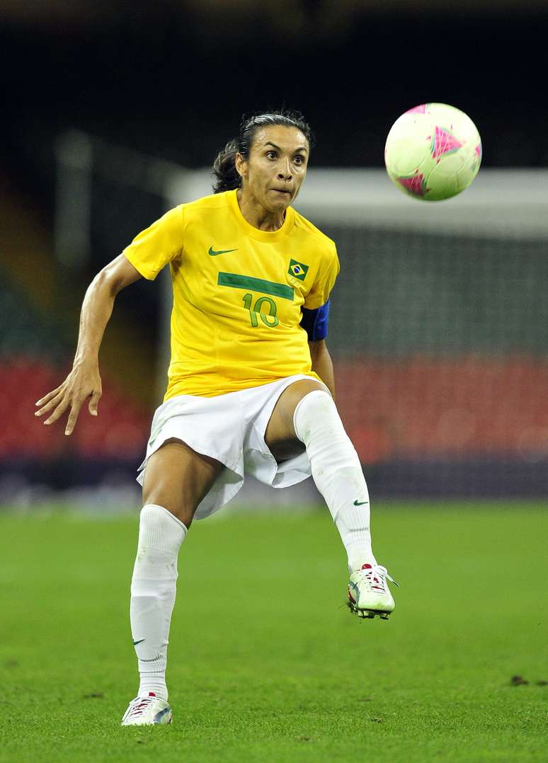 O time tem na jogadora Marta, 33, sua grande estrela. Ela já foi premiada com o título de melhor jogadora do mundo seis vezes, um recorde mundial