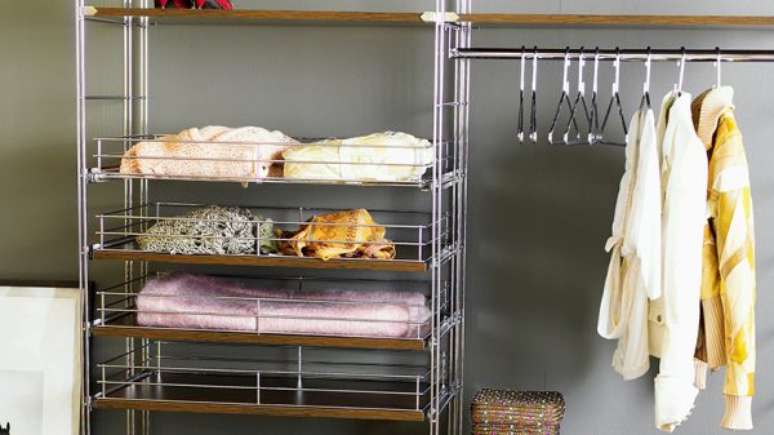 30. O closet aramado &eacute; a melhor forma de garantir a organiza&ccedil;&atilde;o da casa.