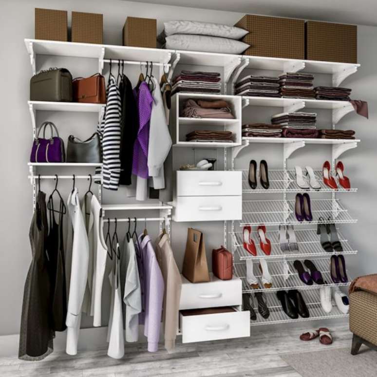 4. A prateleira para closet aramado pode ser usada para organizar os sapatos.