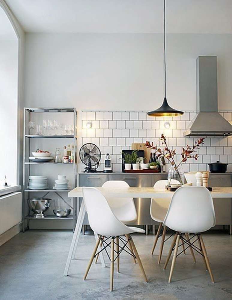 30. Cozinha estilo industrial na cor cinza – Foto: Pinterest