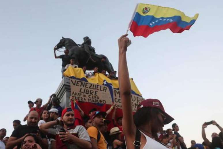 Venezuelanos refugiados no Chile protestam contra o regime de Nicolás Maduro