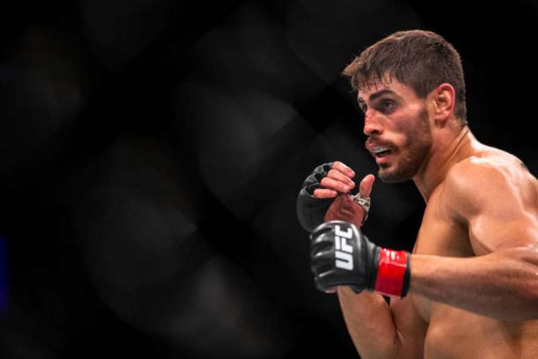 Antônio Cara de Sapato vem de derrota para Ian Heinisch no último dia 18, no UFC Rochester (Foto: Getty Images)