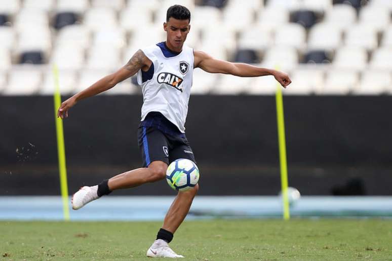 Pachu volta a ser relacionado no Botafogo (Foto: Vitor Silva/SS Press/Botafogo)