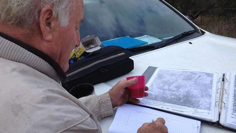 Andrews passou sua vida aprendendo como manter a terra f&eacute;rtil