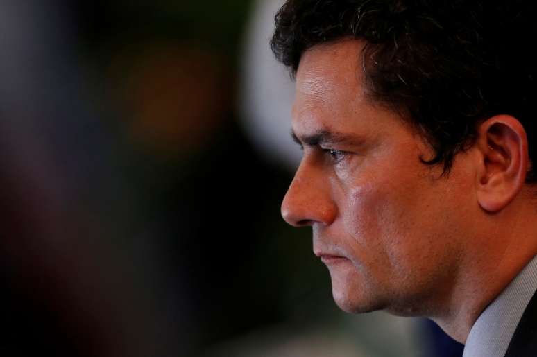 'Leitura atenta revela que não tem nada ali apesar das matérias sensacionalistas', disse Moro no Twitter