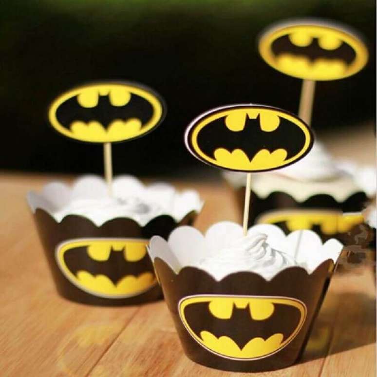 59. Forminhas para doces com simples do Batman para decoração do Batman para festa infantil – Foto: DHgate