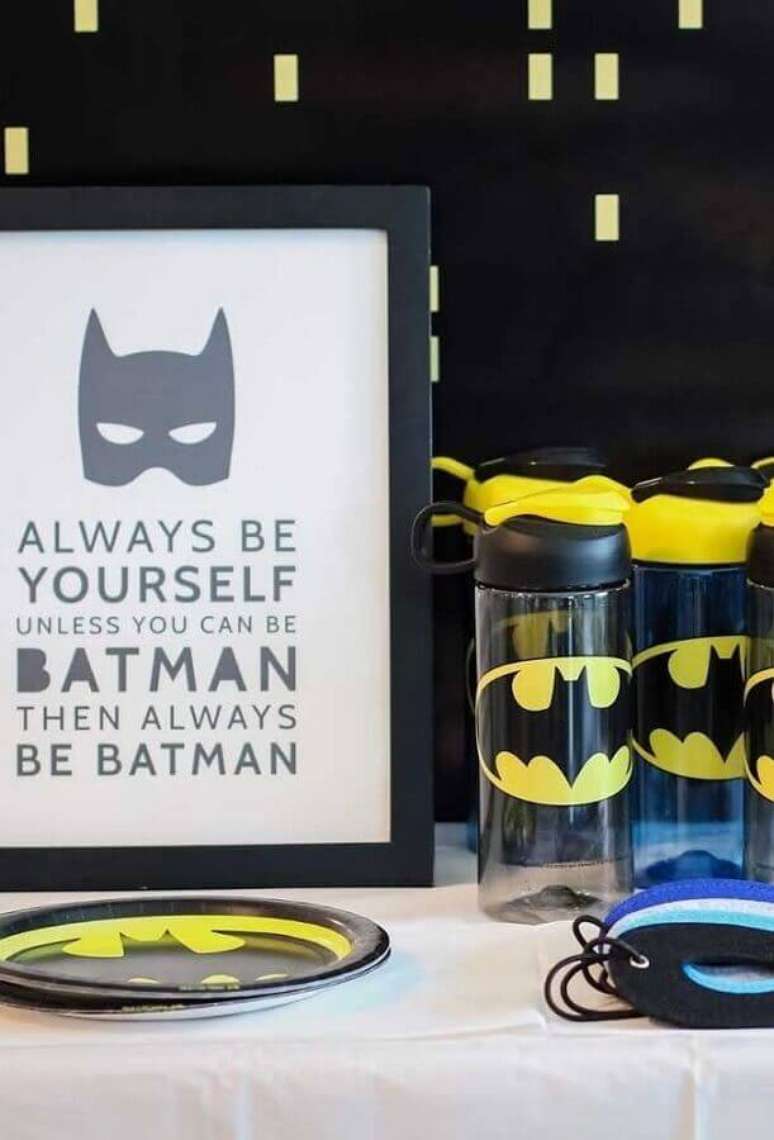 60. Invista em lembrancinhas personalizadas para a festa infantil do Batman – Foto: Pinterest