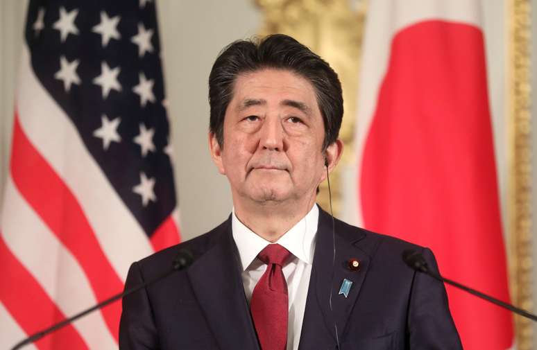 Premi&ecirc; Shinzo Abe, durante entrevista no Pal&aacute;cio Akasaka, em T&oacute;quio 27/5/2019 REUTERS/Jonathan Ernst