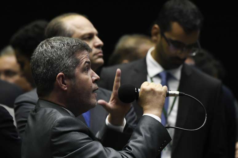 O Delegado Waldir (PSL-GO) durante sessão no plenário da Câmara dos Deputados, em Brasília