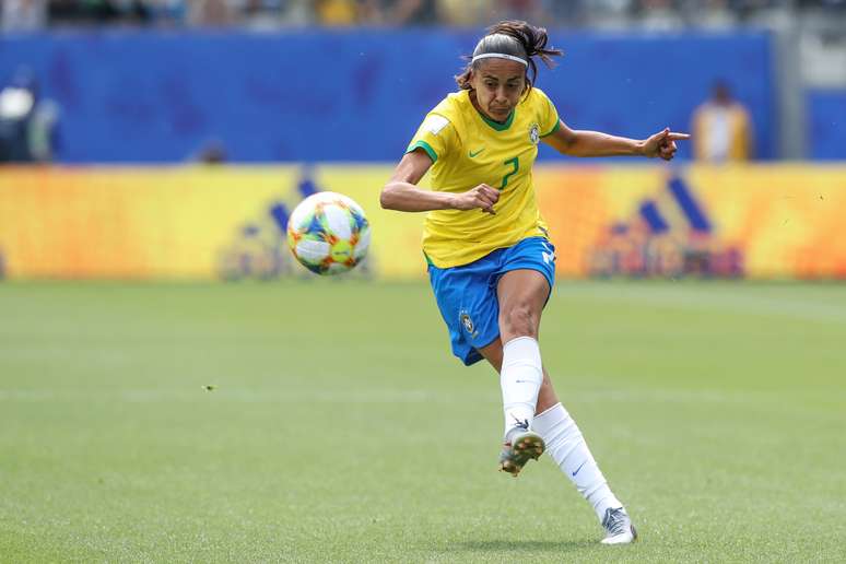 Andressa Alves durante jogo da Seleção Brasileira contra a Jamaica