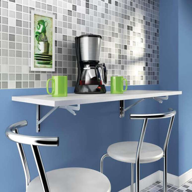 4. Mesa dobrável para cozinha com travas metálicas. Fonte: Pinterest