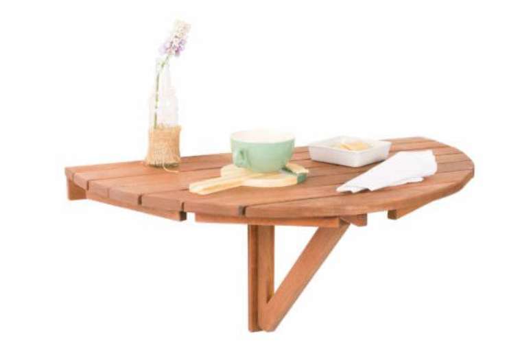 30. Mesa para áreas externa de madeira e dobrável. Fonte: Pinterest