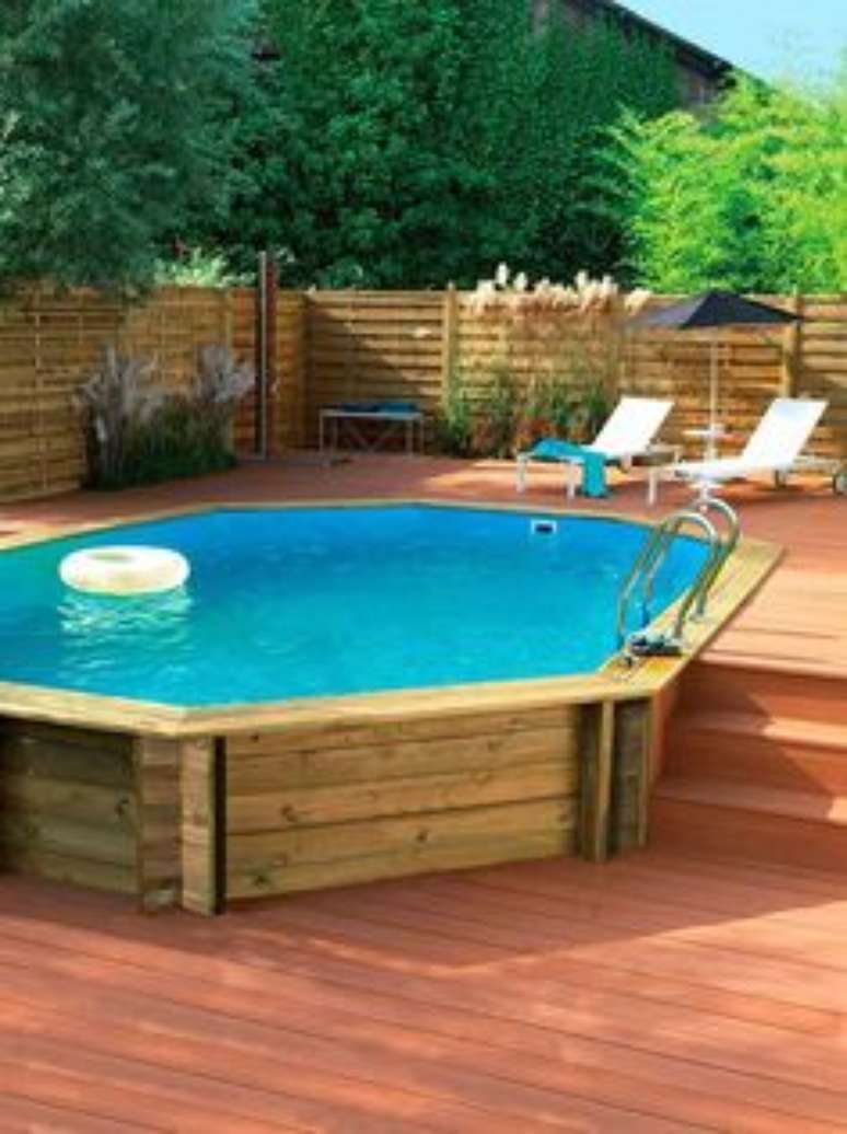 24. Que tal fazer uma piscina de paletes no espaço mais agradável da casa? – Foto: Pinterest