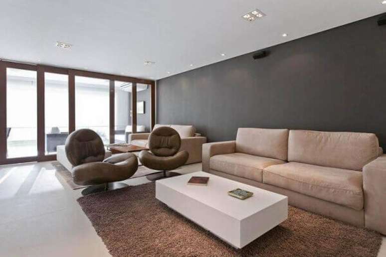 14. Poltronas decorativas girat&oacute;rias para sala de estar. Projeto de Resid&ecirc;ncia Tambor&eacute; de Conseil Brasil